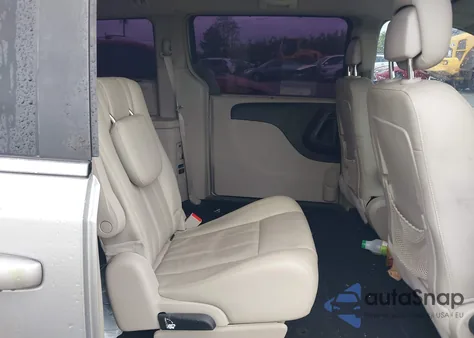 2015 Chrysler Town & Country Touring z USA, uszkodzony, nr VIN 2C4RC1BG7FRW77334